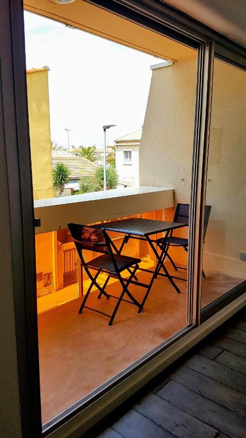 Appartement Studio à Palavas les pieds dans l'eau! Extérieur photo